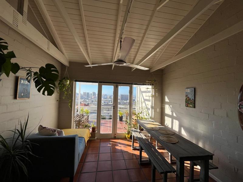 2 Bedroom Property for Sale in Vredehoek Western Cape